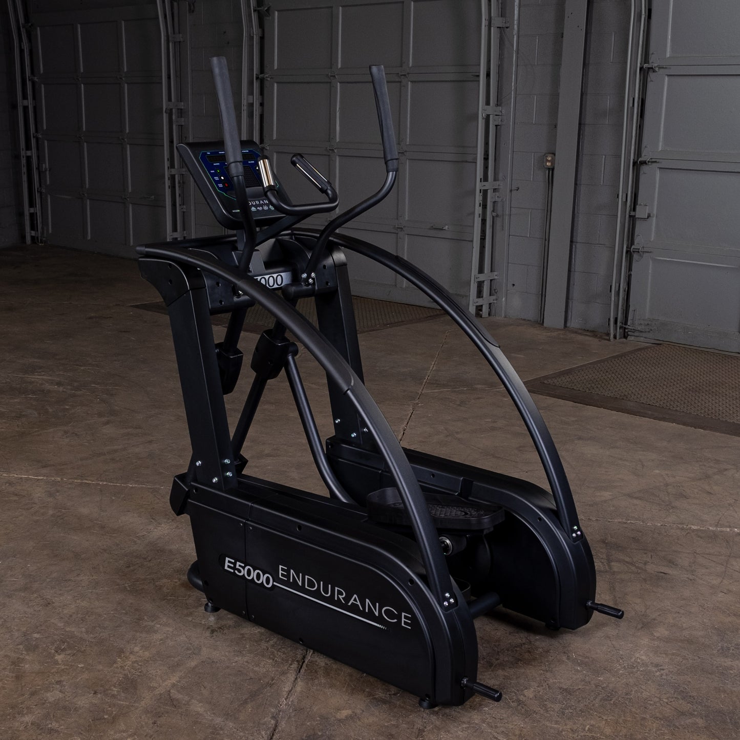 Body-Solid Endurance Center Drive Elliptical E5000